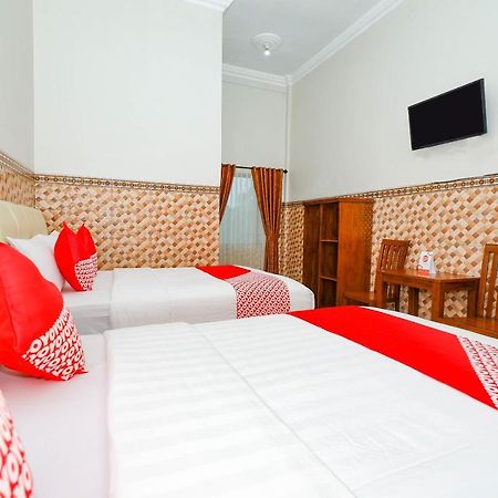 Oyo 3125 Hotel Taman Sari Semarang Exterior foto