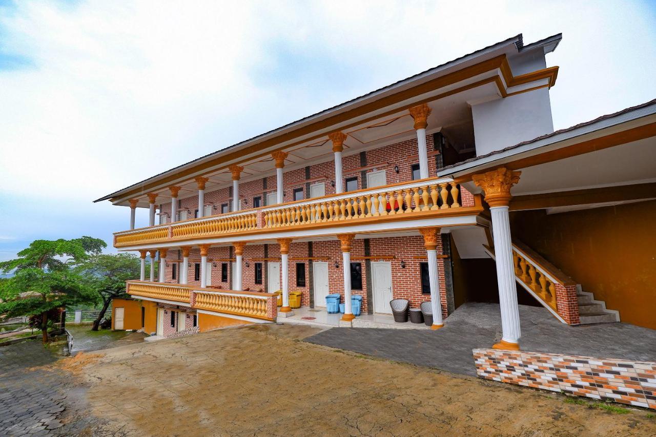 Oyo 3125 Hotel Taman Sari Semarang Exterior foto
