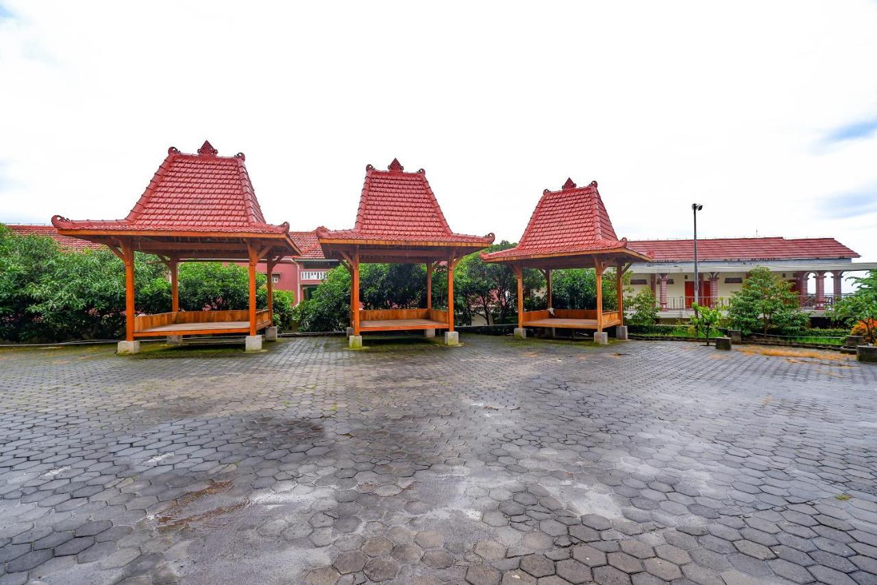 Oyo 3125 Hotel Taman Sari Semarang Exterior foto