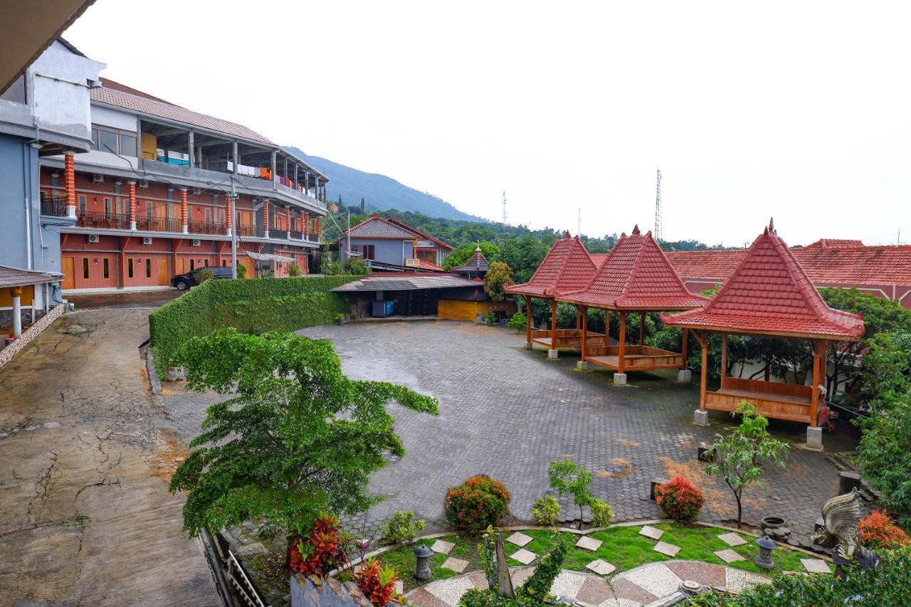 Oyo 3125 Hotel Taman Sari Semarang Exterior foto