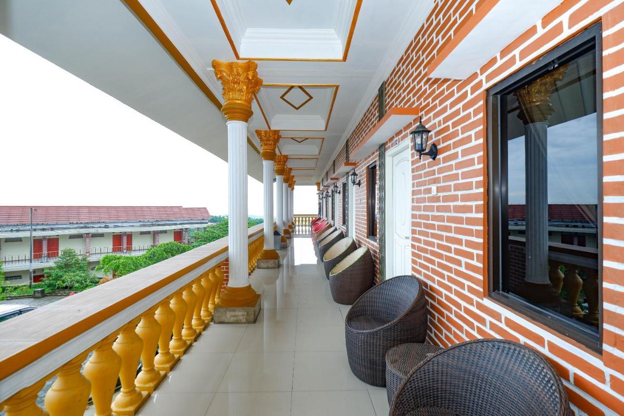 Oyo 3125 Hotel Taman Sari Semarang Exterior foto