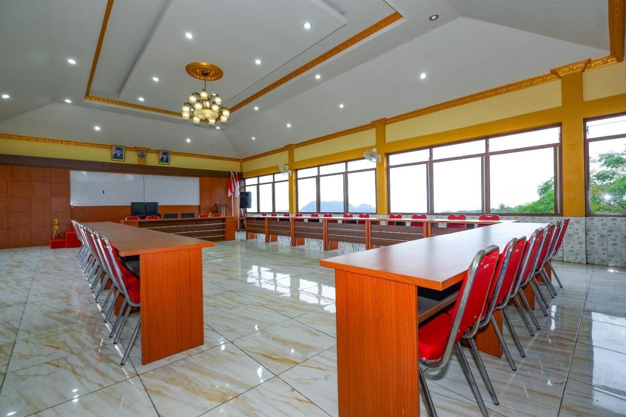 Oyo 3125 Hotel Taman Sari Semarang Exterior foto