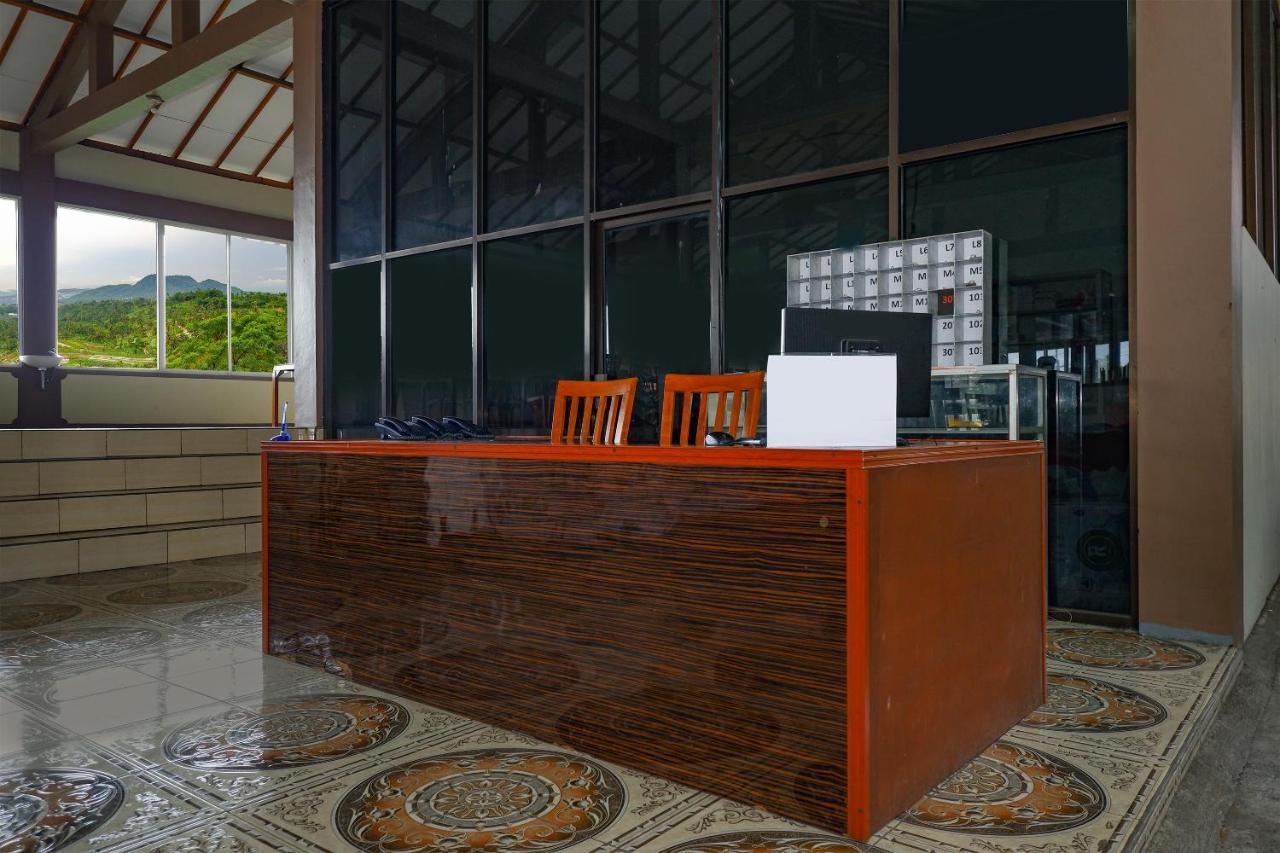 Oyo 3125 Hotel Taman Sari Semarang Exterior foto