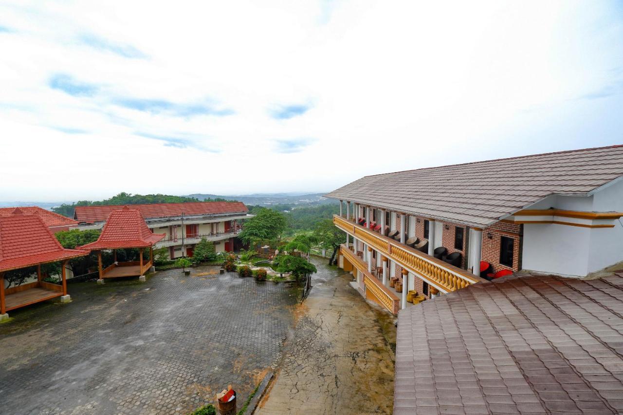 Oyo 3125 Hotel Taman Sari Semarang Exterior foto