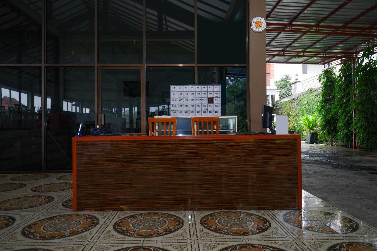 Oyo 3125 Hotel Taman Sari Semarang Exterior foto